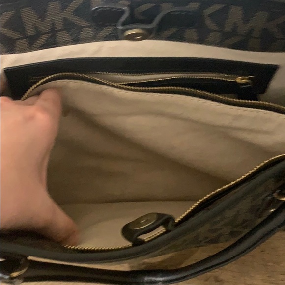 Michael Kors handbag - Picture 4 of 7